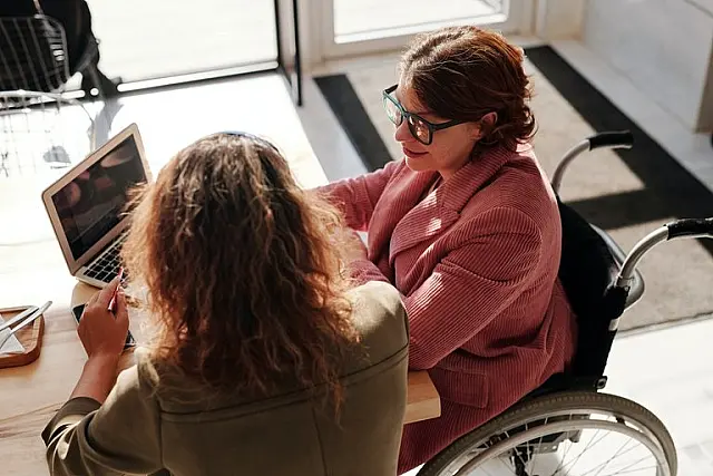 Ministério lança curso para fortalecer a participação feminina no mercado de trabalho