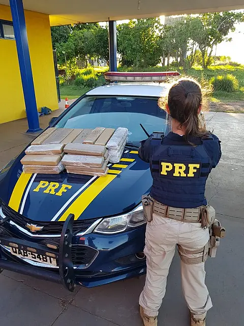 Dupla é flagrada com 41 quilos de maconha na BR 163 em Jaraguari