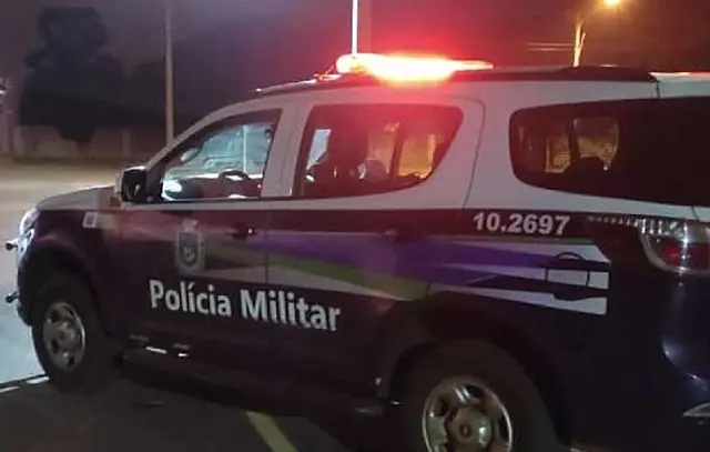 Mulher xinga policiais e acaba presa por desacato em Anastácio