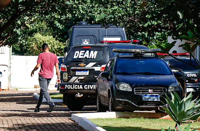 Polícia faz 'caçada' a agressores no Dia da Mulher