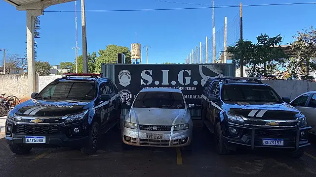 Polícia recupera veículo furtado durante abordagem da PRF