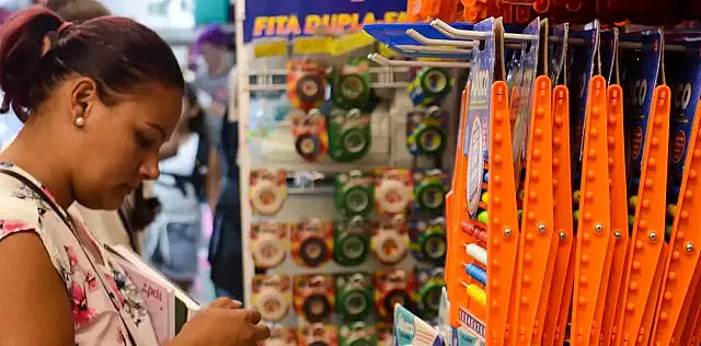 Vendas no varejo crescem 0,9% em abril