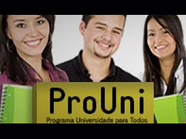 Estudantes têm até hoje para aderir à lista de espera do ProUni