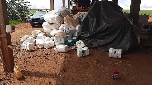 Fazendeiro é autuado em R$ 3 mil por disposição inadequada de embalagens de agrotóxicos