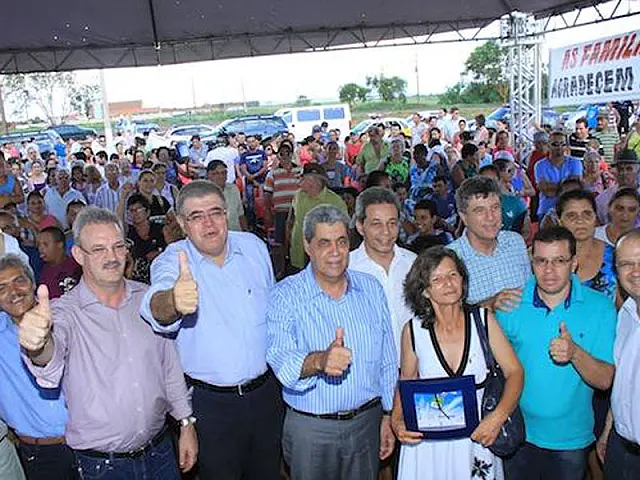 Com bons projetos e parceria, governo do Estado garante teto seguro para 478 famílias de Dourados