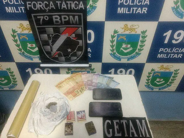 Em única ação, PM leva usuário e drogas e traficante para a delegacia em Aquidauana