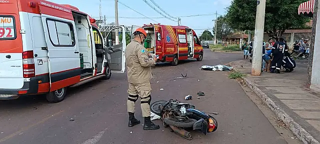 Motociclista bate em caminhonete e morre em cruzamento de Corumbá