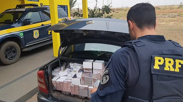 Veículo e produtos do Paraguai que estavam sem nota fiscal são apreendidos na BR-163