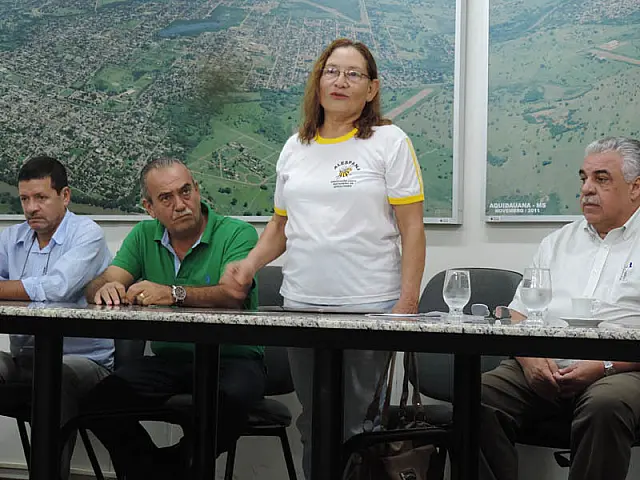 Prefeito sanciona lei que autoriza doação de terrenos para a Alespana
