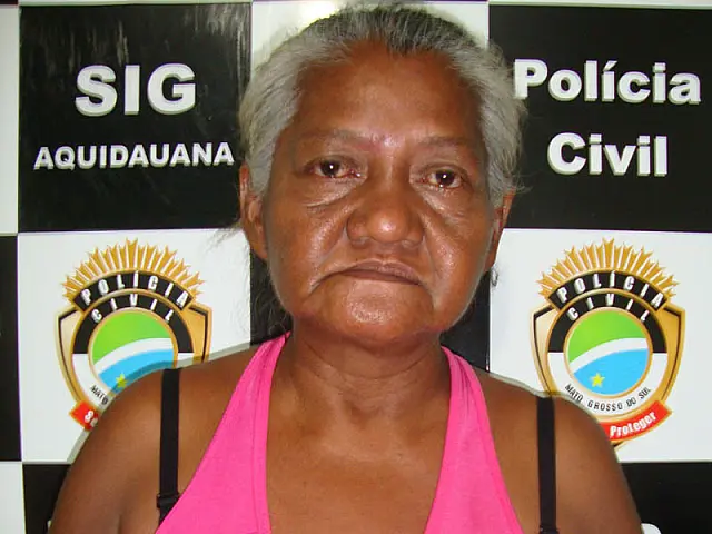 Mulher de 53 anos é presa por furto de notebook
