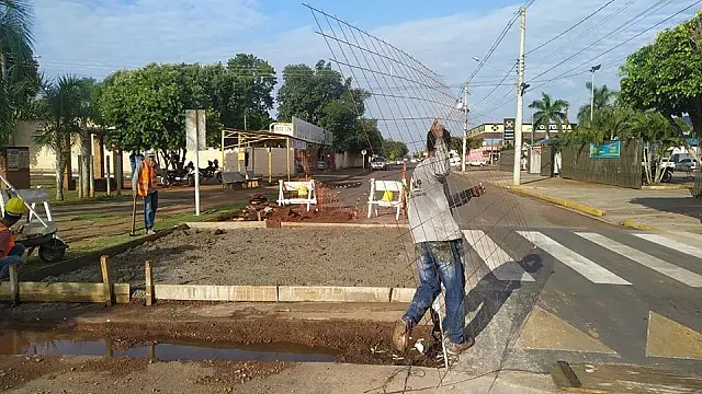 Passarelas elevadas melhoram segurança no trânsito em Aquidauana