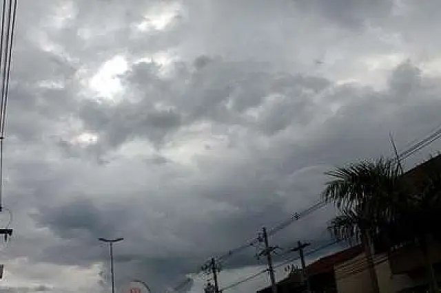 Previsão de pancadas de chuva nesta terça-feira