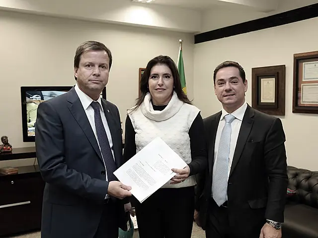 Senado aprova projeto relatado que prevê punição para quem prejudicar a atuação do advogado