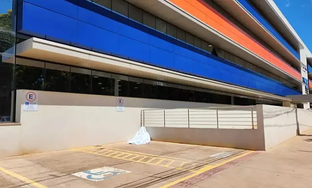 Homem é encontrado morto em calçada na região central