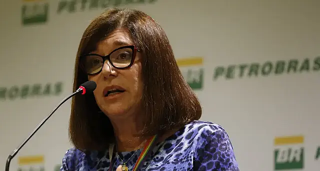 Nova presidente da Petrobras troca três dos oito diretores da estatal