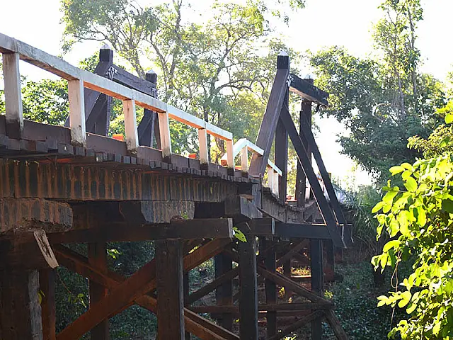 Ponte do rio Taquarussu é interditada depois de abalos na estrutura