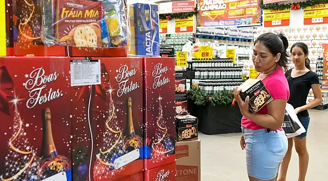 Salário antecipado dos servidores e 13ª parcela do Mais Social aumenta movimento no comércio de MS