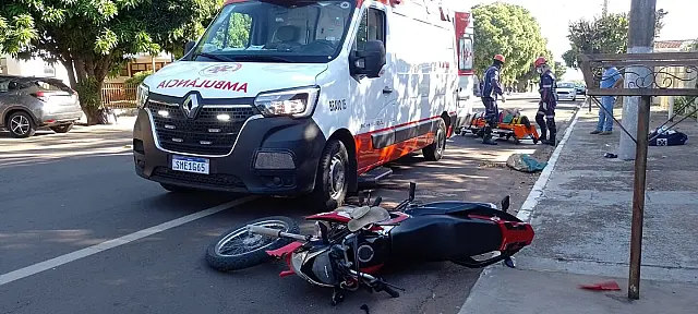 Mulher fica ferida após queda de moto em Aquidauana