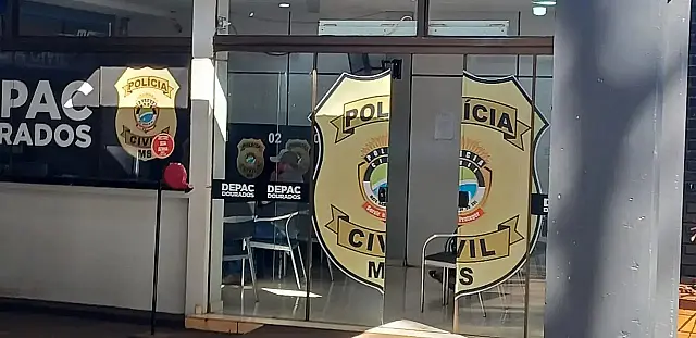 Moradores detêm homem que importunava mulheres ao pedir água