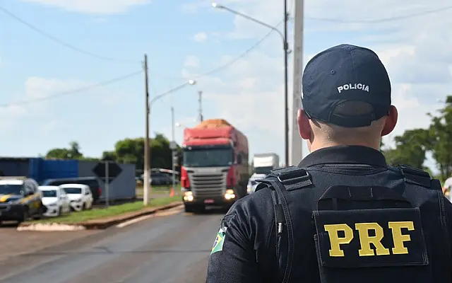 Adolescente é encontrada pela PRF na BR-262 após fugir para Corumbá