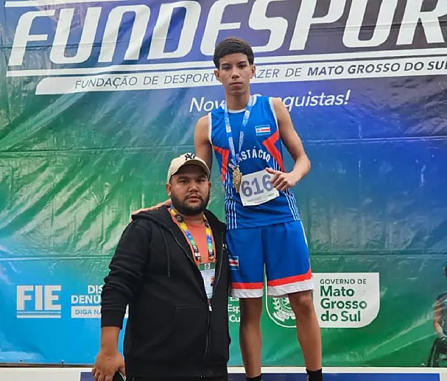 Jovem de Anastácio é campeão dos Jems e garante vaga em competição nacional de salto em altura