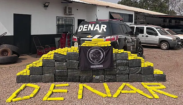Polícia Civil apreende 922 kg de maconha e prende dois por tráfico