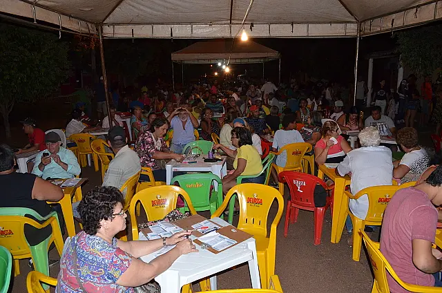 Bingo para reconstruir casa de idosos destruída por incêndio reúne 500 pessoas