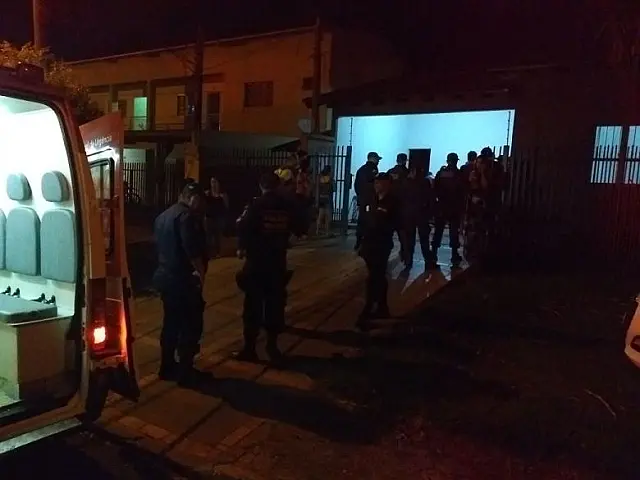 Homem reage a assalto e acaba baleado no pescoço