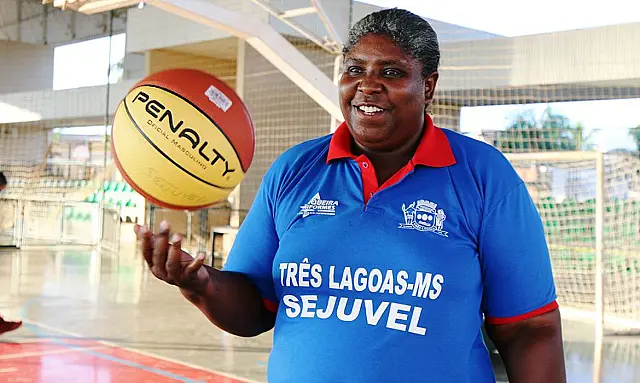 De MS, campeã mundial de basquete, ex-pivô Rutão morre aos 52 anos de covid-19