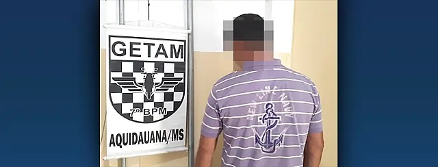 Homem com mandado de prisão tenta desviar da polícia e vai preso em Anastácio