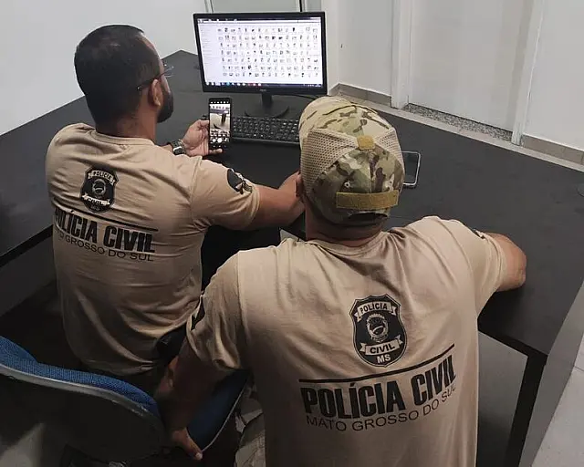 Professor é preso em Costa Rica por armazenamento de pornografia infantil