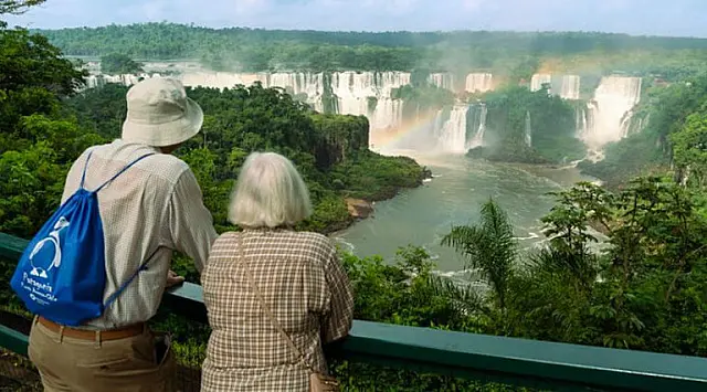 Brasil bate recorde de turistas internacionais em março, com alta de 28%