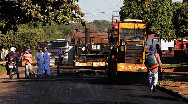 Nioaque recebe tapa-buraco, reforma de escola e construção de ponte