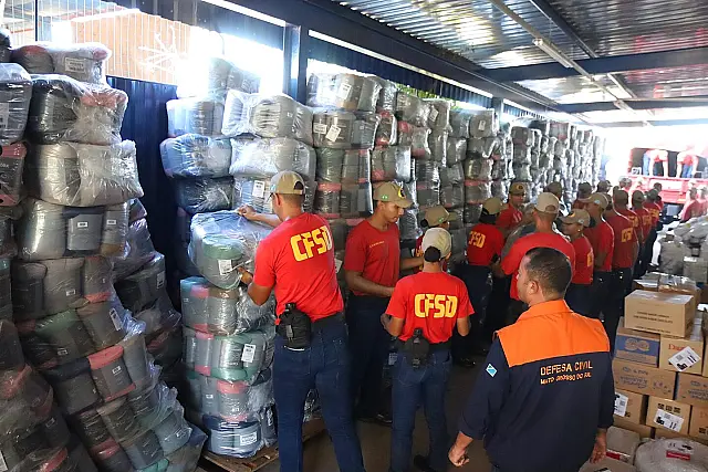 MS inicia o envio de 15 mil cobertores doados para o Rio Grande do Sul