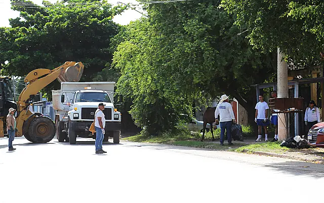 Mutirão de combate à dengue continua no bairro Aeroporto