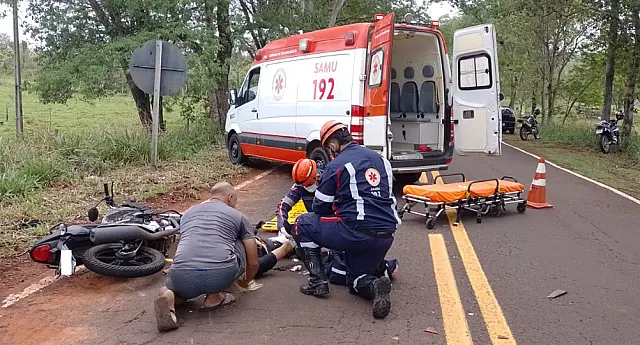 Motociclista sofre fratura grave após colidir com carro na MS 450