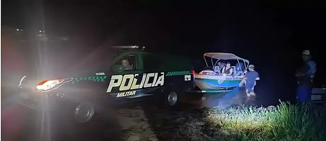 Idoso morre afogado ao tentar pegar barco levado por ventania