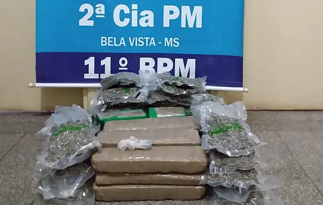 Jovem é preso por carregar 13 tabletes de maconha e 32 de Skank em ônibus