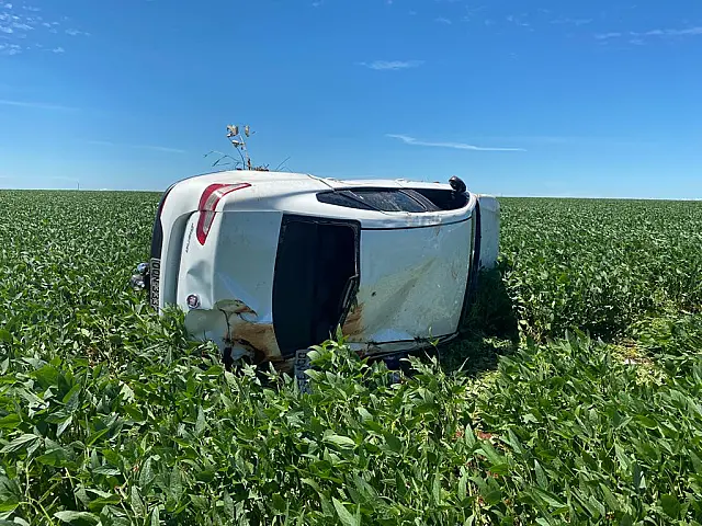 Homem que morreu em acidente estava sem cinto e foi jogado para fora do carro