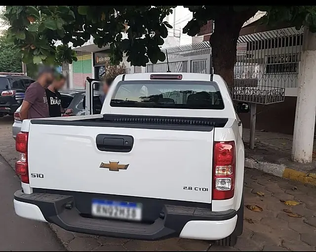 Polícia Civil recupera carro roubado que iria pra Bolívia
