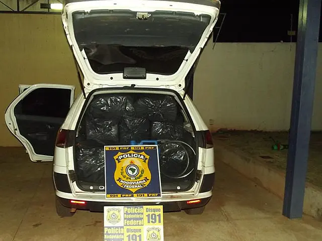 Polícia apreende 755 quilos de maconha na BR-158