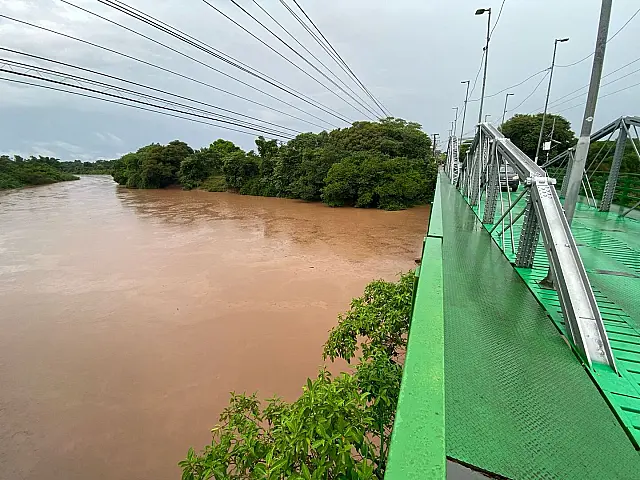 Com chuvarada, Rio Aquidauana atinge 4,3 metros