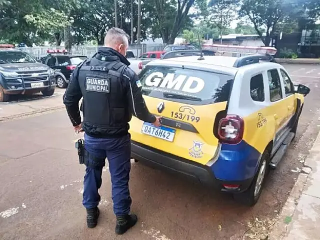 Mulher é ameaçada com faca e é chamada de 'corna' em loja de MS