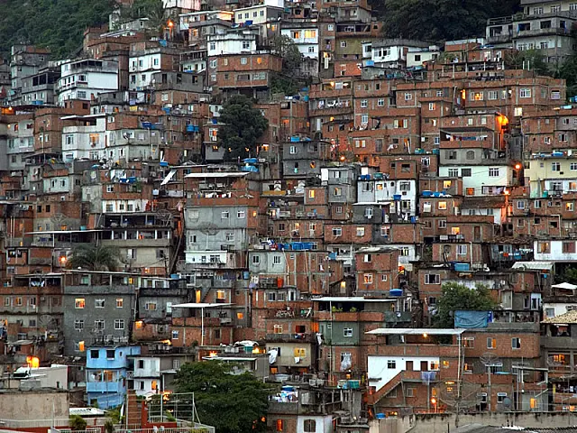 Brasil tem mais de 11 milhões de favelados, revela IBGE