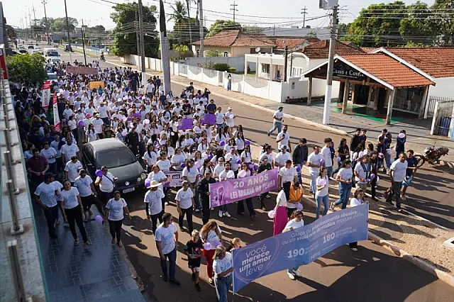 Nioaque reúne comunidade em caminhada contra violência às mulheres