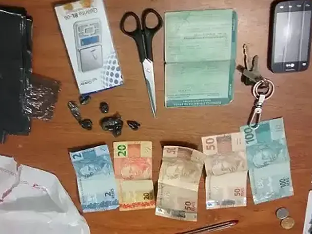 Após flagrar negociação por WhatsApp, NIIC prende suspeito de tráfico de drogas