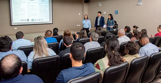 TCE capacita gestores municipais para aprimorar gestão de resíduos sólidos em MS