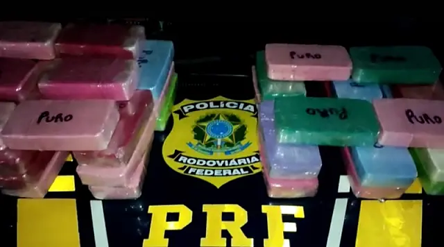 Apreensão de 105 kg de cocaína gera prejuízo de mais de R$ 4,3 milhões ao tráfico