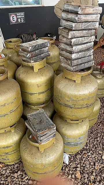Carga de cocaína é encontrada em botijões de gás
