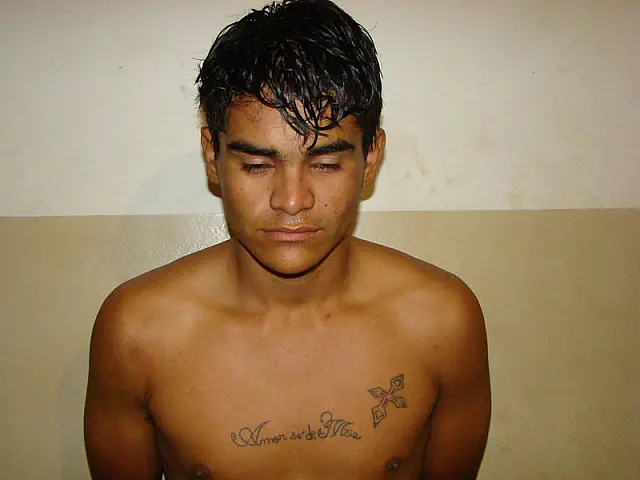 Jovem de 18 anos é preso em flagrante com moto roubada